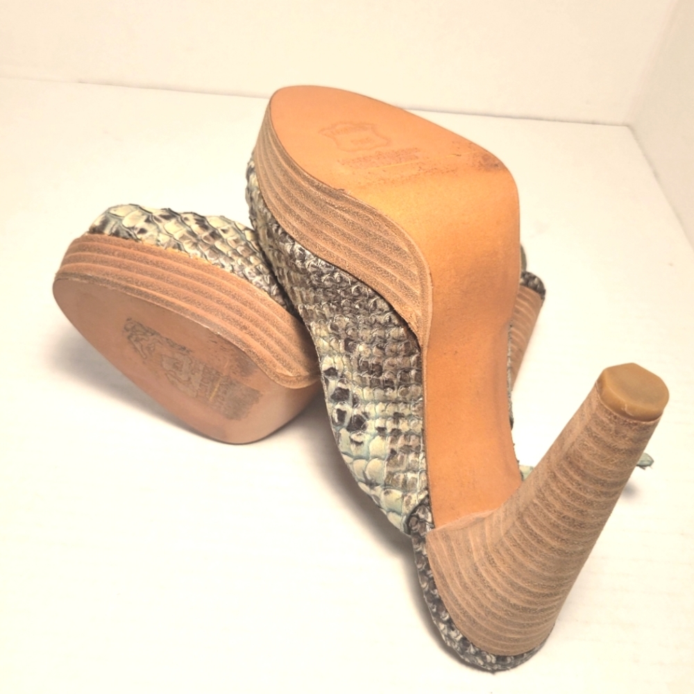 NWOT STUART WEITZMAN Mint Green Snakeskin Peep Toe Heels - Picture 10 of 15